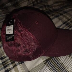 💗New! Pro Player Beautiful Burgundy Cap